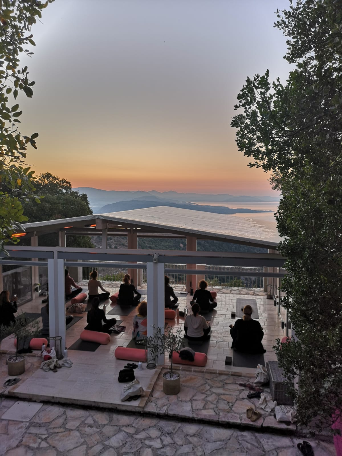 rou-estate-yoga-wellness (5)