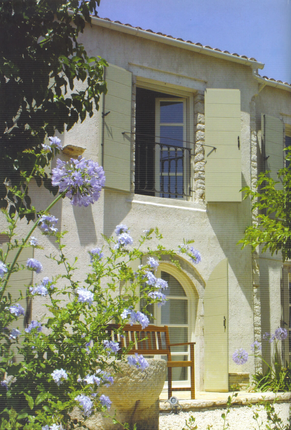 2008_ROU ESTATE_island magazine 01